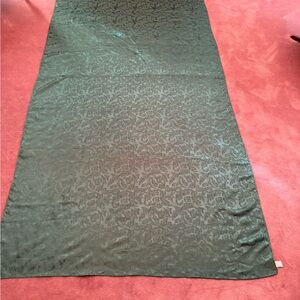 Elegant Emerald Green damask style table cloth